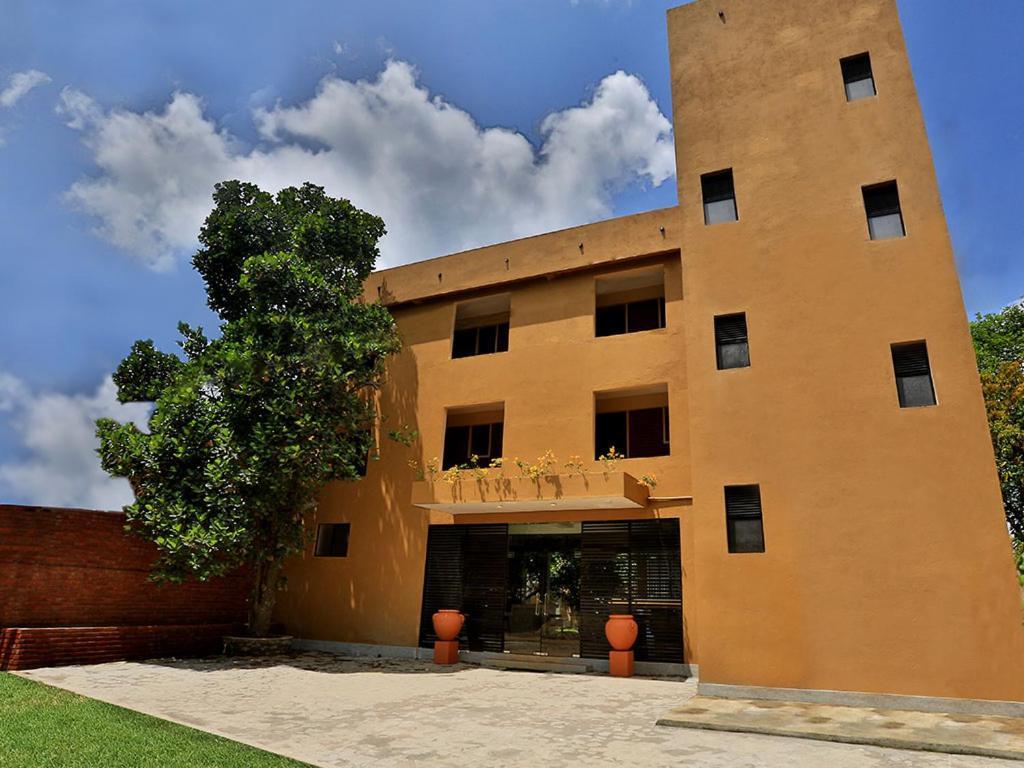 Lily'S Resort Habarana Exterior foto